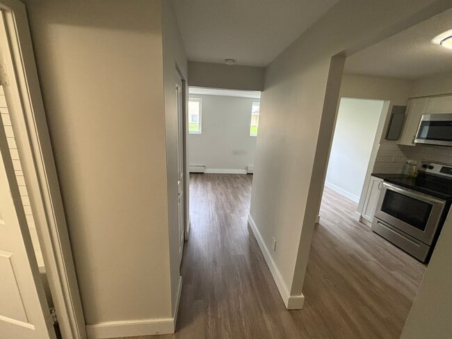 99 Westwood Dr in Kitchener, ON - Building Photo - Building Photo