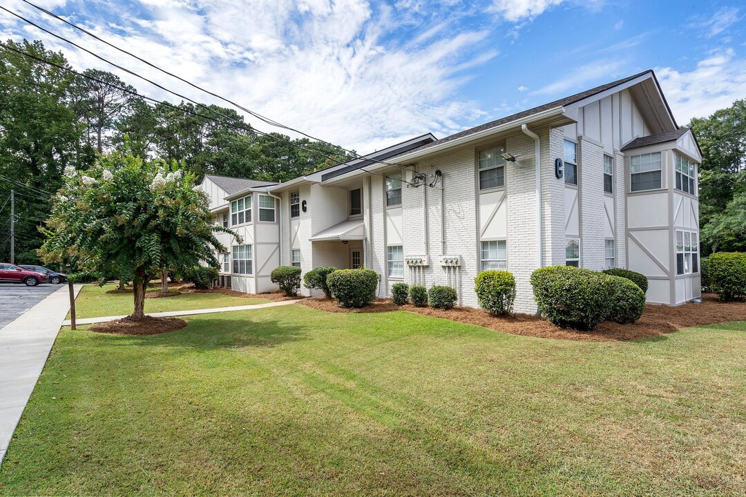 Winthrop Apartments in Newnan, GA - Building Photo