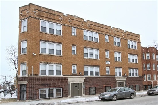 7601 S Coles Ave in Chicago, IL - Foto de edificio