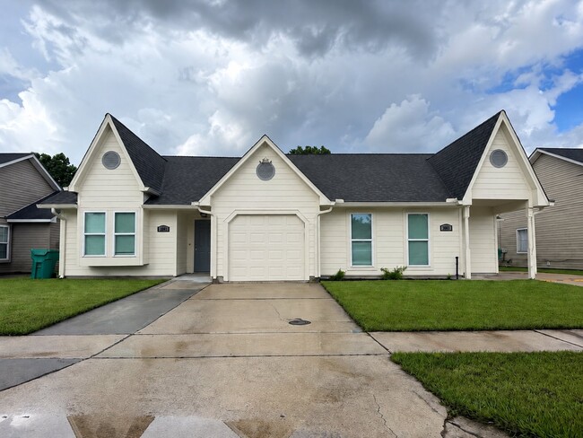 property at 3023 Sienna Dr