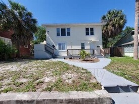 827 Paris Ave S in St. Petersburg, FL - Building Photo