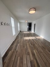 804 S 1st St in Norfolk, NE - Foto de edificio - Building Photo
