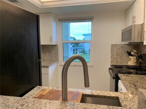 1624 Pine Valley Dr in Ft. Myers, FL - Building Photo - Building Photo