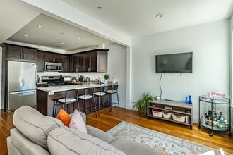 20 Howell St, Unit 1 in Boston, MA - Building Photo - Building Photo