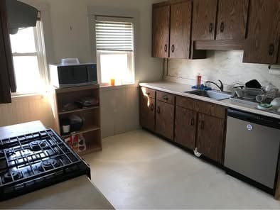 52 Frederick Ave, Unit Second floor apartment in Medford, MA - Building Photo - Building Photo