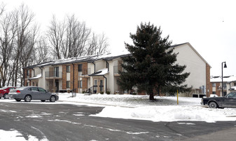 Round Barn Manor Apartments