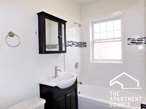 918 Green Bay Rd in Winnetka, IL - Building Photo - Building Photo