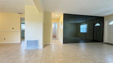 518 Glenn Pkwy in Hollywood, FL - Building Photo - Building Photo