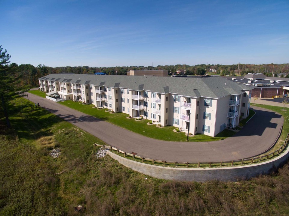 Glenwood Square Senior Apartments in Twinsburg, OH - Building Photo