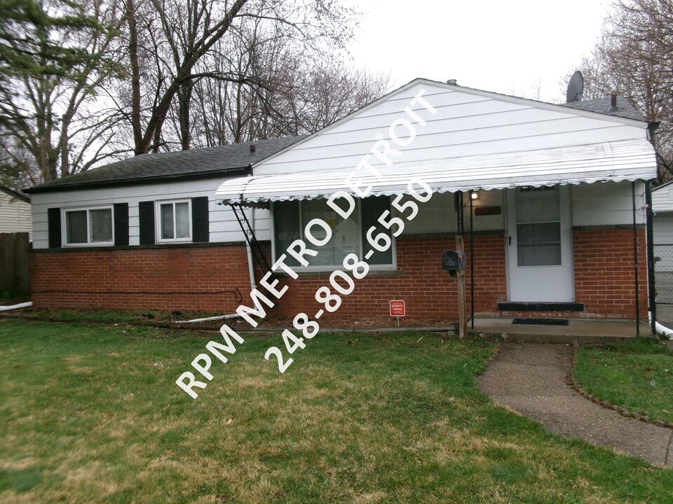 24651 Campbell Ave in Warren, MI - Building Photo