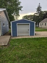 207 E 4th St in Sanborn, IA - Building Photo - Building Photo