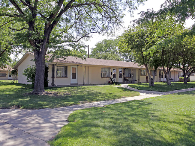 Park Central Apartments in Pueblo, CO - Building Photo - Building Photo