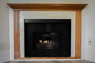 Ashton Lake Apartments in East Lansing, MI - Building Photo - Building Photo