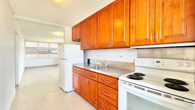 property at 2712 Waiaka Rd