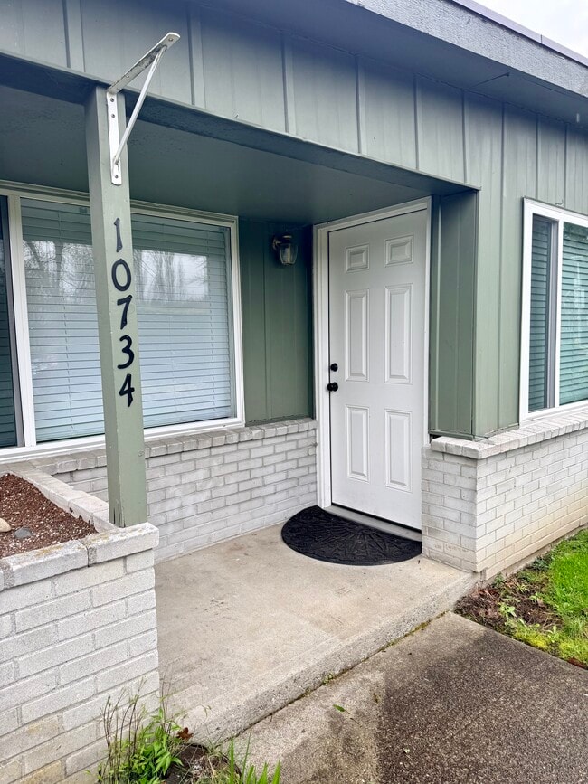 10734 35th Ave NE in Seattle, WA - Foto de edificio - Building Photo