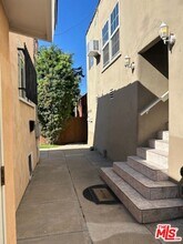 428 S Doheny Dr in Beverly Hills, CA - Building Photo - Building Photo