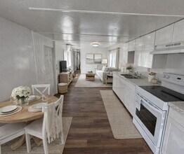 925 Ponce De Leon Blvd in Brooksville, FL - Building Photo - Building Photo