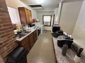 2218 Merner Ave, Unit #3 in Cedar Falls, IA - Building Photo - Building Photo