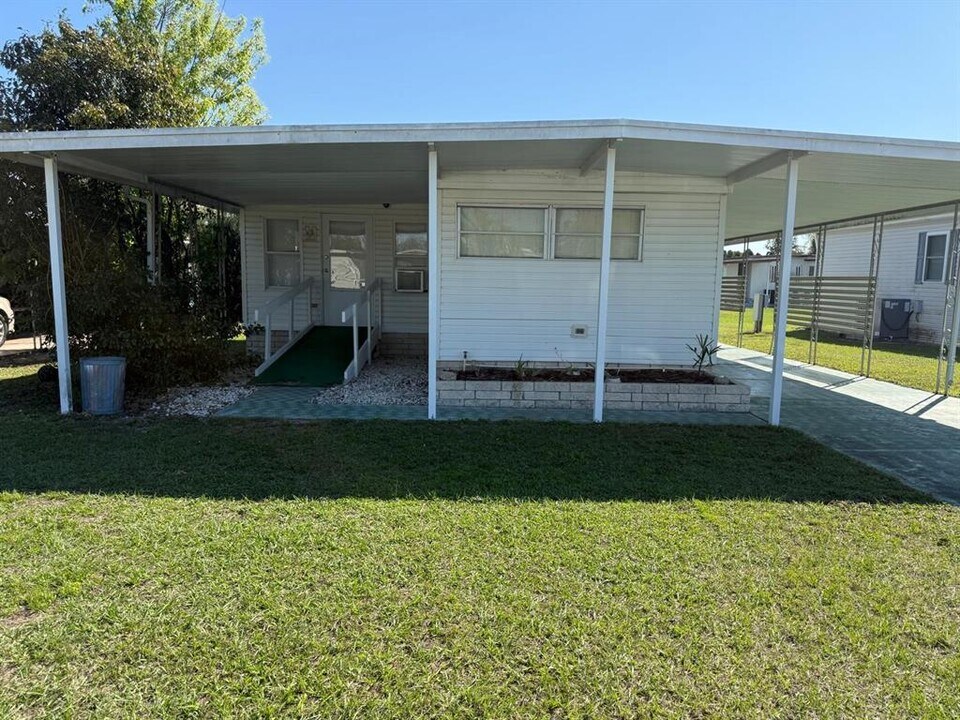 4620 Coral St in Zephyrhills, FL - Building Photo