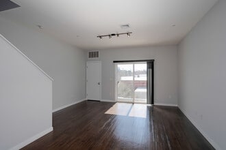 The Flats at Brewerytown in Philadelphia, PA - Foto de edificio - Interior Photo