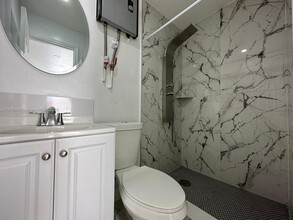 12683 NW 10th St in Miami, FL - Building Photo - Building Photo