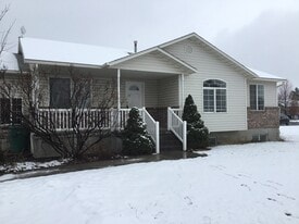 4987 W Woodbend Rd in West Jordan, UT - Building Photo