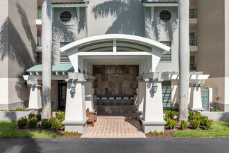 Aruba at Cove Towers in Naples, FL - Foto de edificio - Building Photo