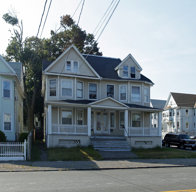 939-941 Noble Ave in Bridgeport, CT - Building Photo - Building Photo