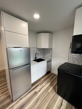 26 W Bridge St, Unit 5 in Catskill, NY - Foto de edificio - Building Photo