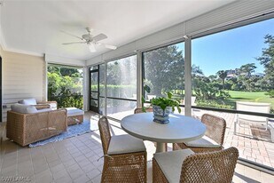 6631 Trident Way in Naples, FL - Building Photo
