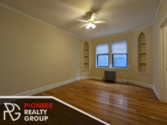4831 N Damen Ave, Unit 307