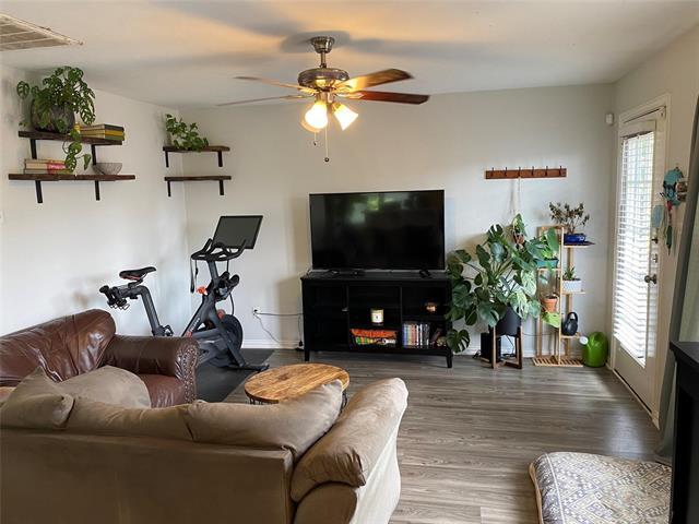 property at 5612 Vickery Blvd