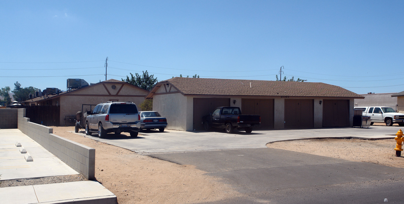 21345 Klamath Rd in Apple Valley, CA - Building Photo