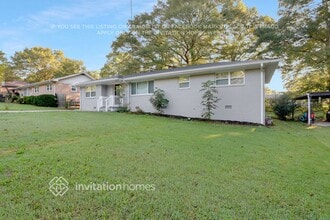 8490 Meadowbrook Dr in Douglasville, GA - Foto de edificio - Building Photo