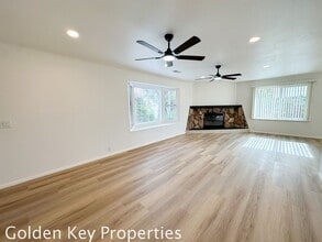 1059 Lau Hala Cyn Rd in Vista, CA - Building Photo - Building Photo