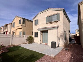 5473 Tinker Toy Ave in Las Vegas, NV - Building Photo - Building Photo