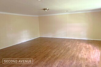 11819 Leitrim Way in Houston, TX - Foto de edificio - Building Photo