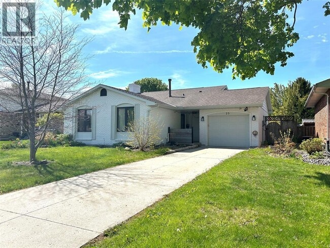 property at 25 Durco Ave