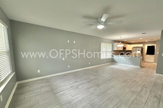 245 Averitt Pl in Crestview, FL - Building Photo - Building Photo