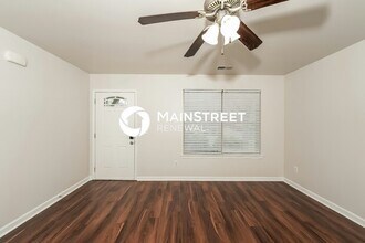 304 Creek Run Cir in Calera, AL - Building Photo - Building Photo