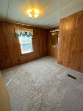 10647 Kilburn Ln in Cambridge, OH - Building Photo - Building Photo