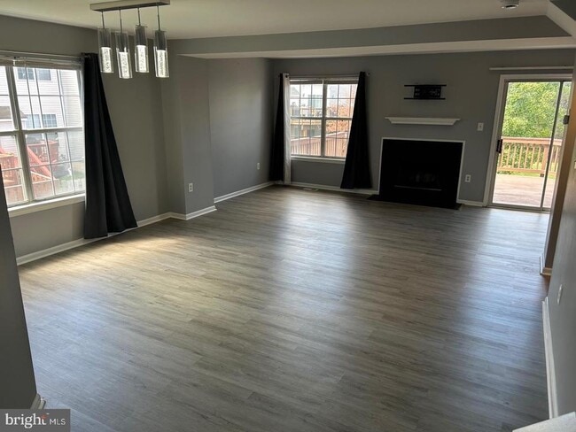 44120 Mistletoe Terrace in Ashburn, VA - Building Photo - Building Photo