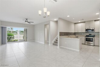 3760 Crofton Court in Ft. Myers, FL - Building Photo - Building Photo