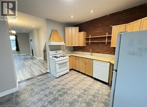 126 Park St N in Hamilton, ON - Building Photo - Building Photo