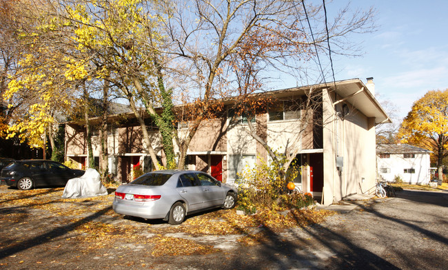 213 W Mosley St in Ann Arbor, MI - Foto de edificio - Building Photo