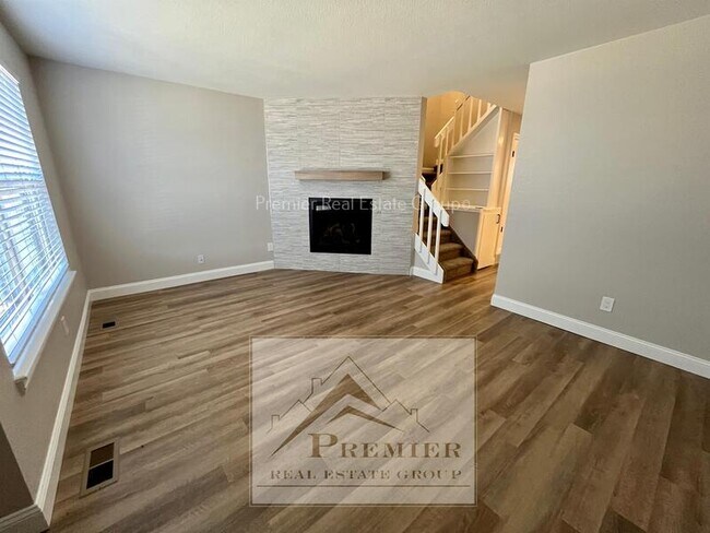 7905 Lexington Park Dr in Colorado Springs, CO - Building Photo - Building Photo