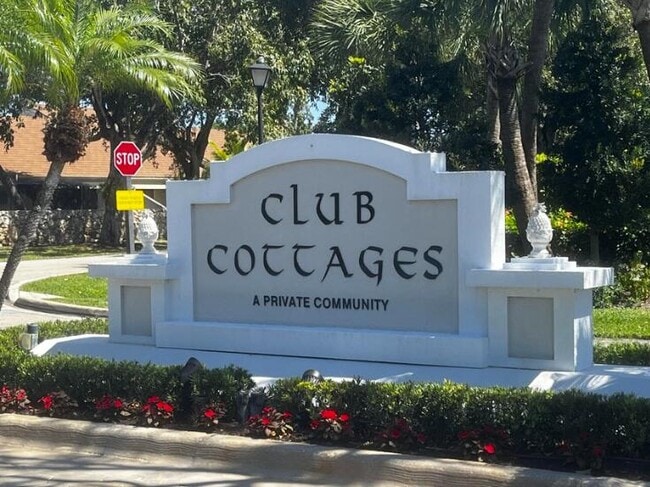 707 Club Dr in Palm Beach Gardens, FL - Building Photo - Building Photo