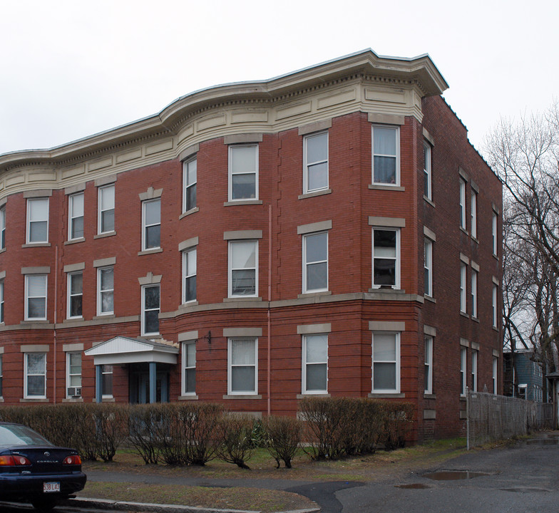 15 Monroe St in Holyoke, MA - Foto de edificio