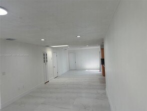 326 E 34th St in Hialeah, FL - Building Photo - Building Photo