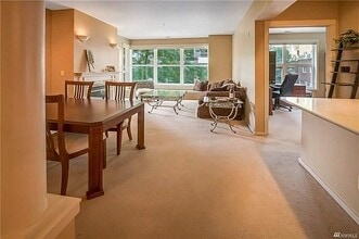 10042 Main St, Unit 210 in Bellevue, WA - Building Photo - Building Photo